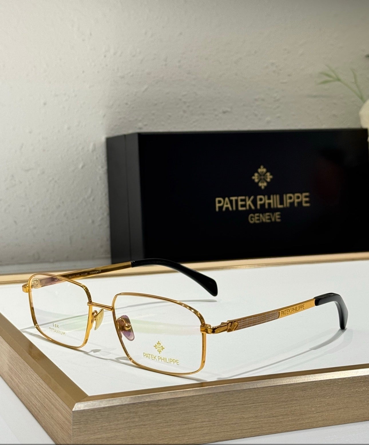 Master glasses ( can add prescription)